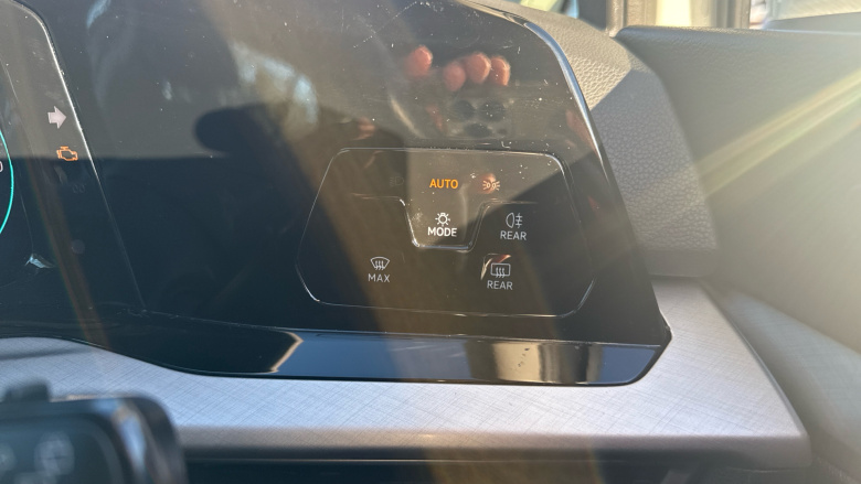 Volkswagen Golf 1.5 TSI 150 Life 5dr Petrol Hatchback